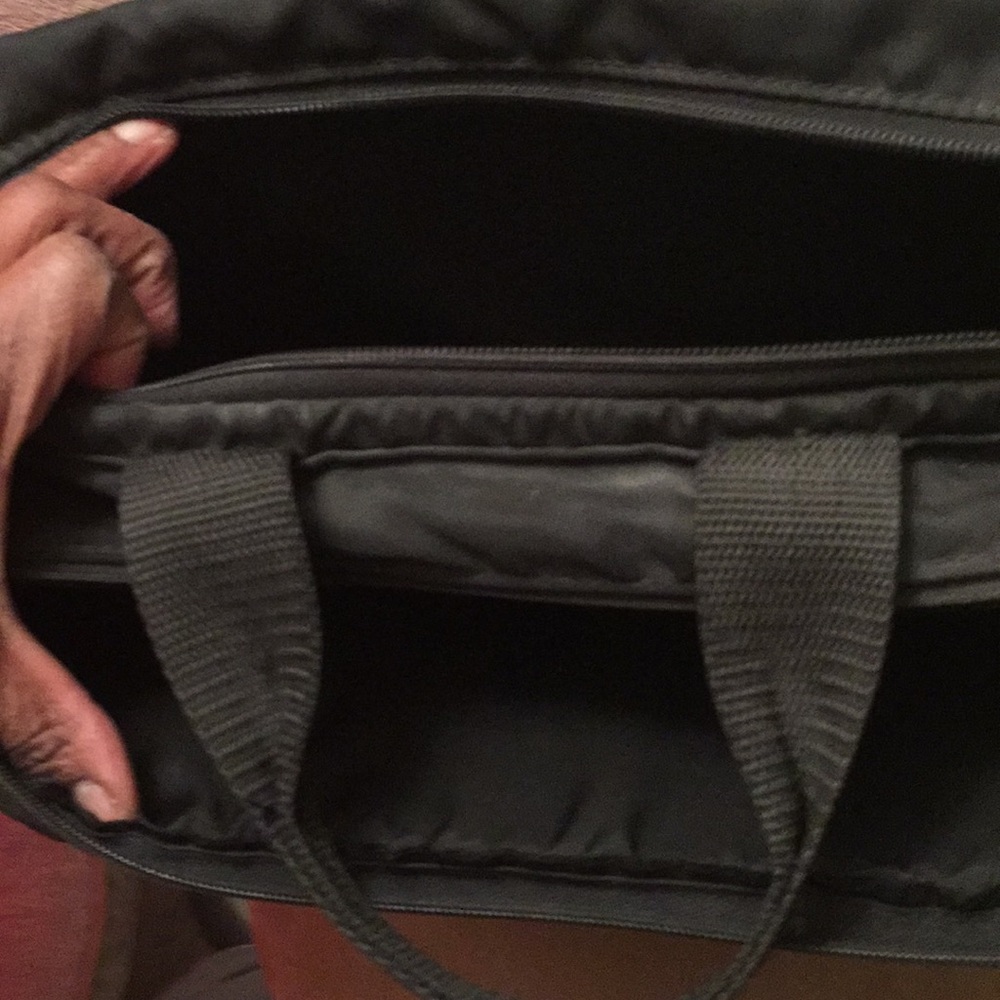 Bea Maurer Laptop bag used with long strap black EUC - Picture 3 of 4